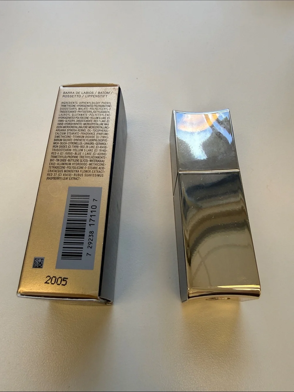 cle de peau beauty red Satin Lipstick in 103 Legend of Rouge